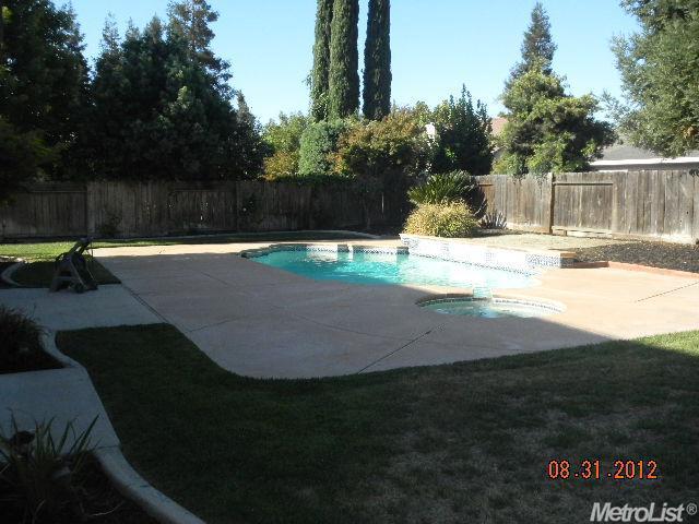 2585 Tigers Dr, Turlock, CA 95382 photo 8