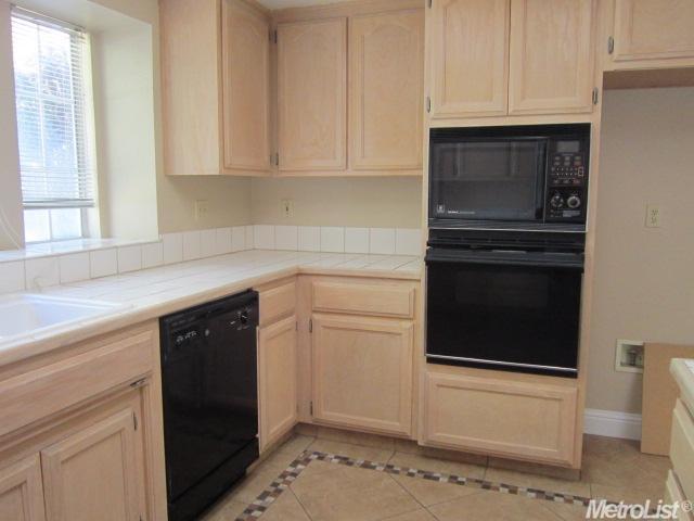 3016 Robnell Way, Ceres, CA 95307 photo 8