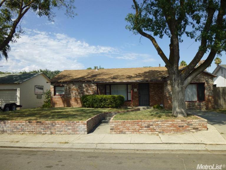 2325 Ada St, Modesto, CA 95354 photo 1