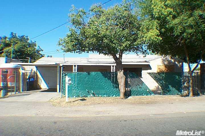 1303 Hancock St, Modesto, CA 95351 photo 2