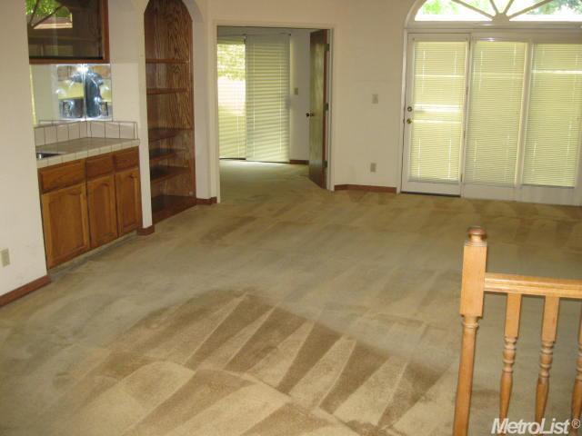 870 Murphy Dr, Turlock, CA 95380 photo 3