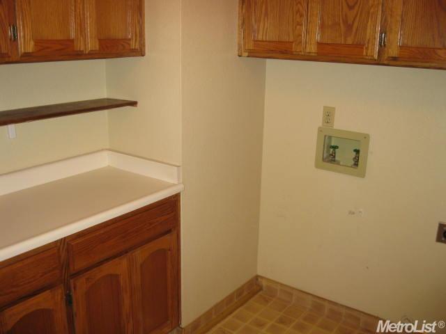 870 Murphy Dr, Turlock, CA 95380 photo 10