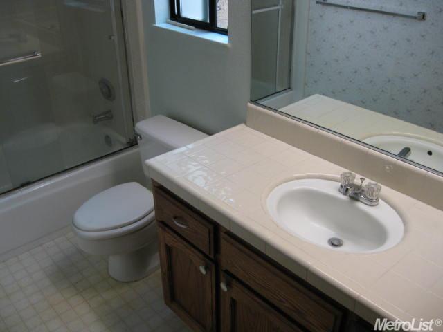 870 Murphy Dr, Turlock, CA 95380 photo 15