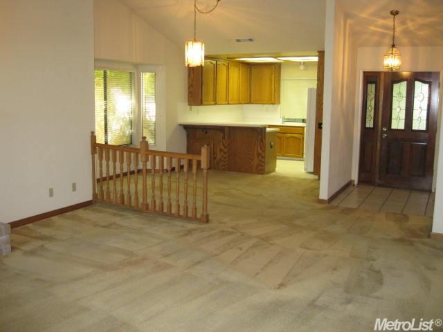 870 Murphy Dr, Turlock, CA 95380 photo 5