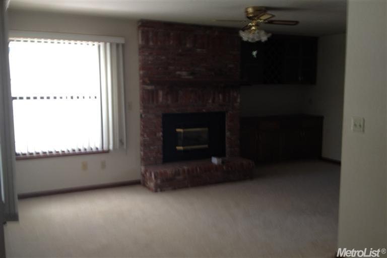 997 Georgeann Pl, Ripon, CA 95366 photo 3