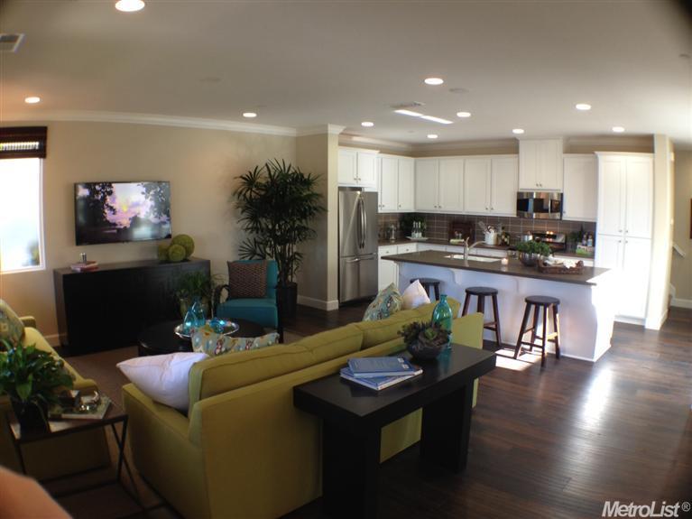 1344 Bugby Ln, Folsom, CA 95630 photo 3