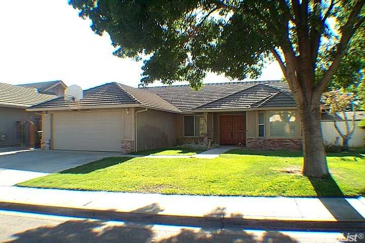 587 Real Ct, Newman, CA 95360 photo 1