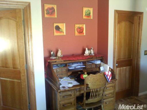 16956 Cabrera Rd, Grass Valley, CA 95949 photo 2
