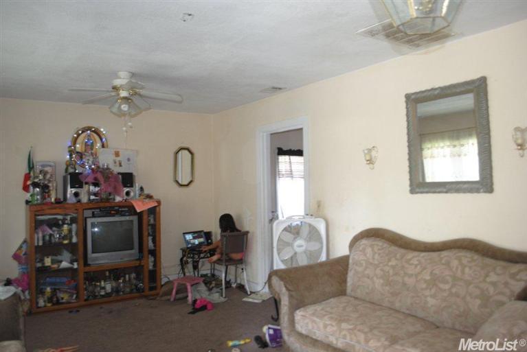 307 Ash St, Modesto, CA 95351 photo 3