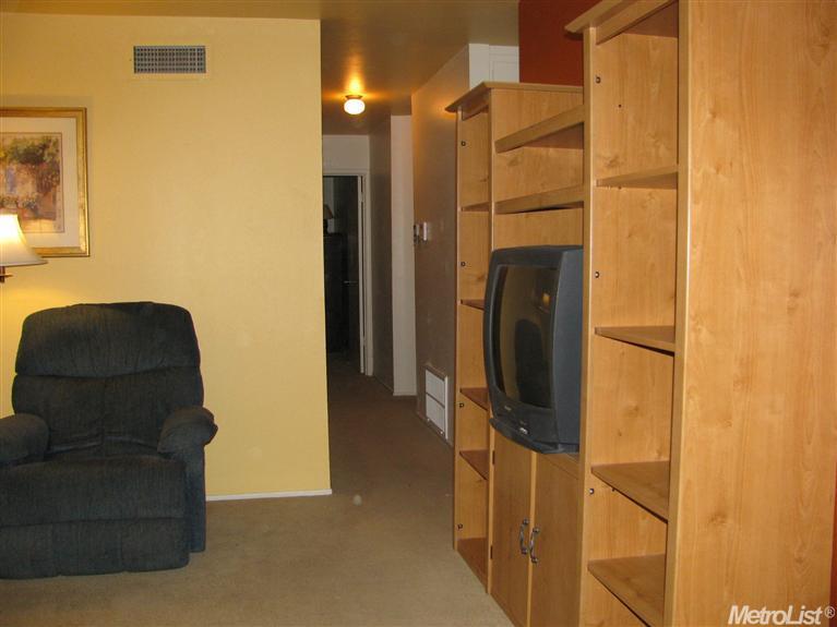 6101 Merry Ln, Carmichael, CA 95608 photo 5