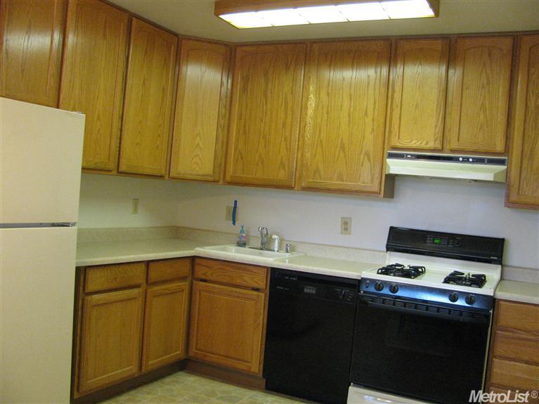 6101 Merry Ln, Carmichael, CA 95608 photo 2