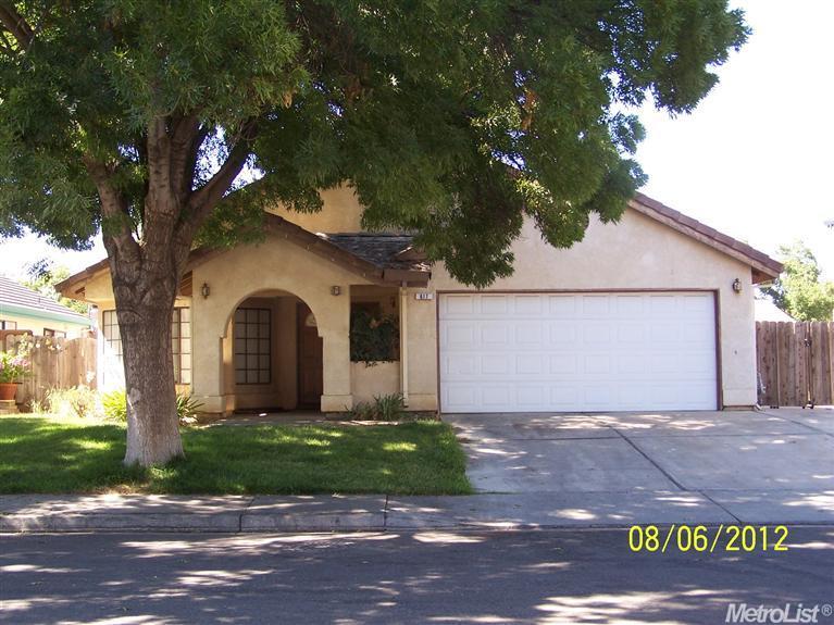 617 Berlin Way, Patterson, CA 95363 photo 1