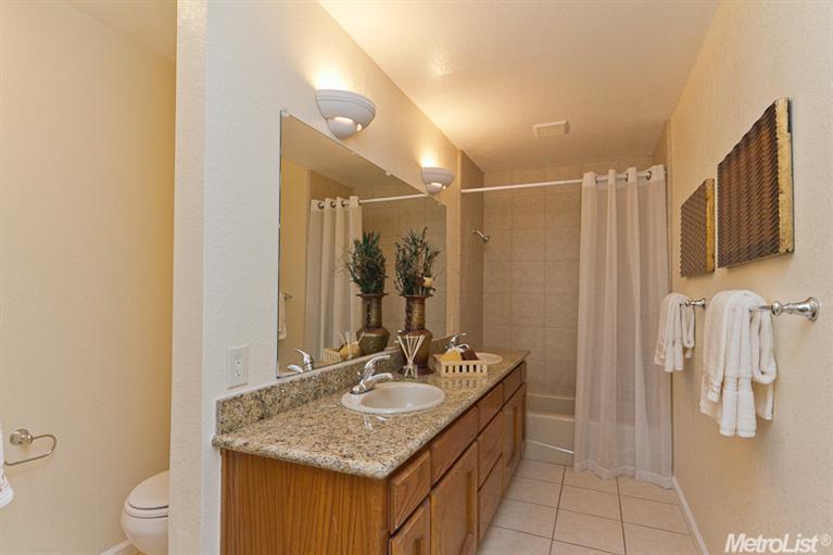 5948 Camray Cir, Carmichael, CA 95608 photo 13
