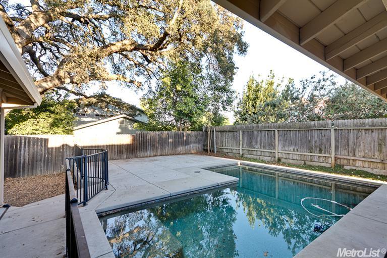 5948 Camray Cir, Carmichael, CA 95608 photo 18