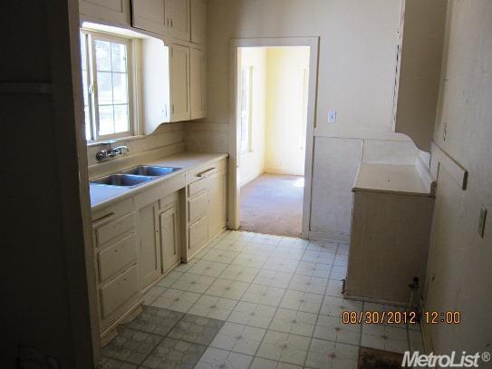 1013 Mono Dr, Modesto, CA 95354 photo 6