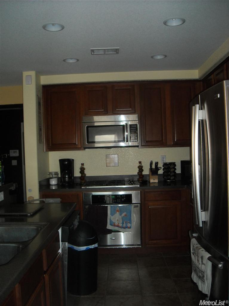 391 Renaissance Ave, Lathrop, CA 95330 photo 5
