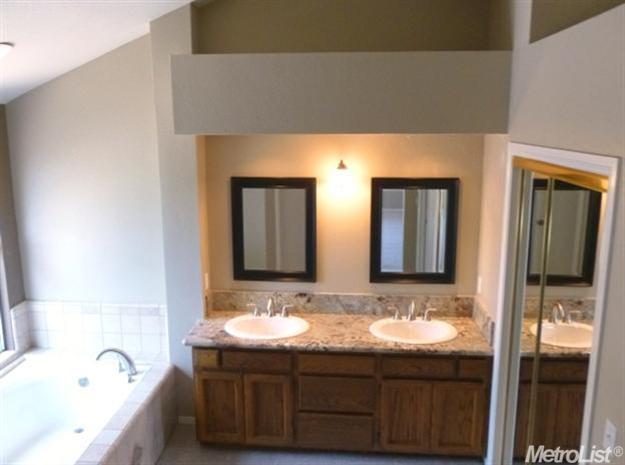 1127 Winters Dr, Manteca, CA 95337 photo 9