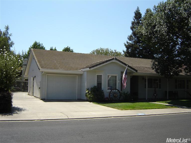 3812 Springcreek Dr, Modesto, CA 95355 photo 2