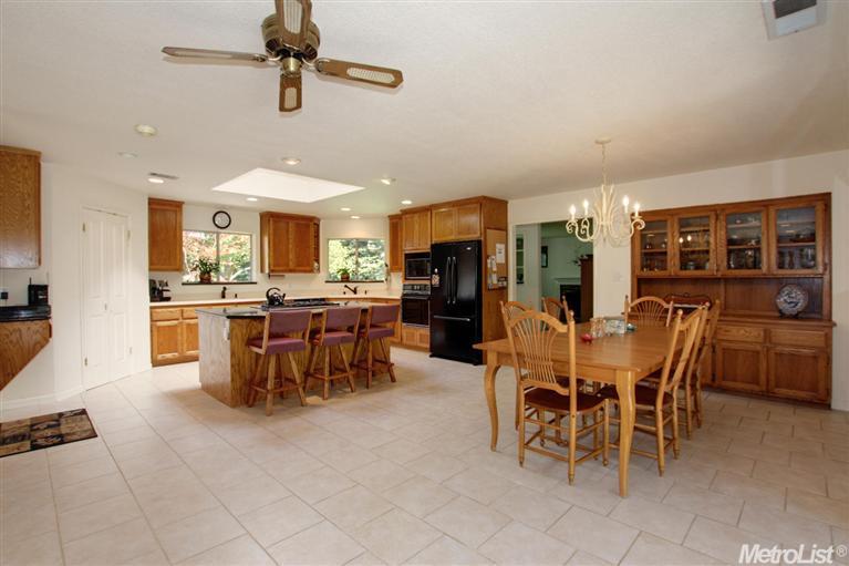 3401 Brookside Way, Carmichael, CA 95608 photo 5
