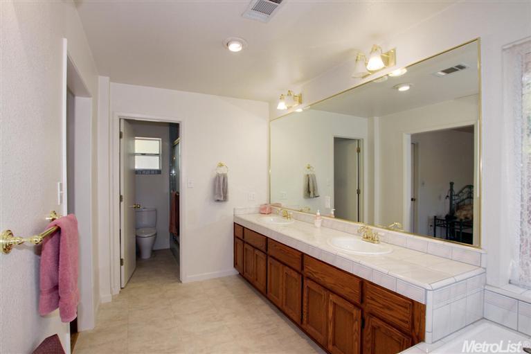 3401 Brookside Way, Carmichael, CA 95608 photo 12