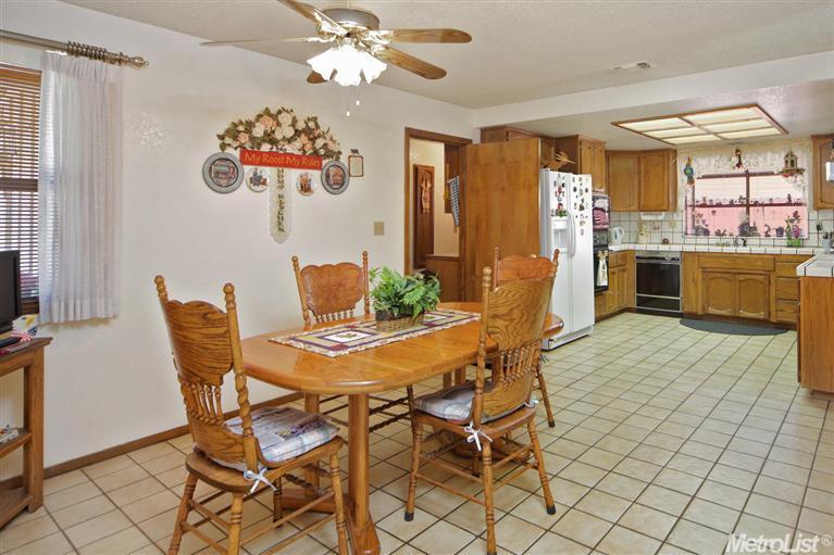 3610 Garfield Ave, Carmichael, CA 95608 photo 12