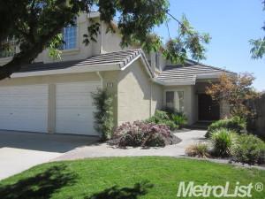 832 Longfellow St, Tracy, CA 95376 photo 1