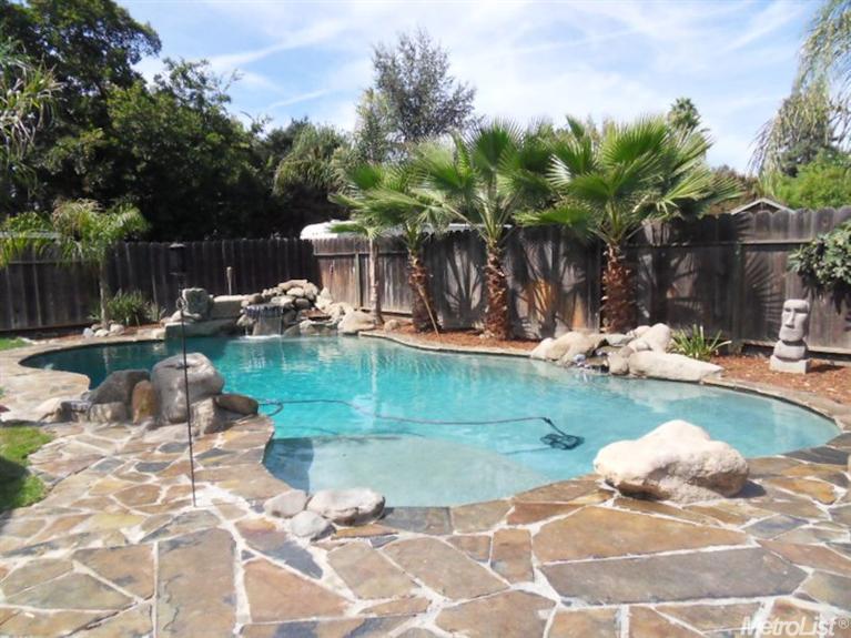 1409 Woodside Dr, Modesto, CA 95355 photo 4
