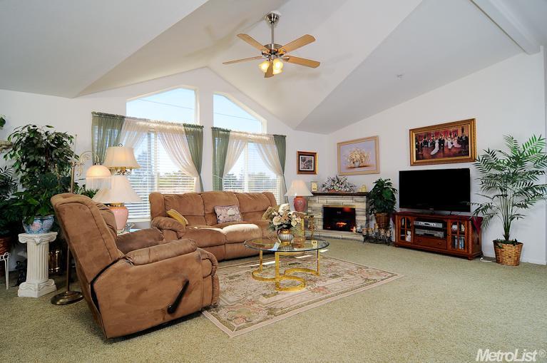 345 Elverta Meadows Ct, Elverta, CA 95626 photo 2