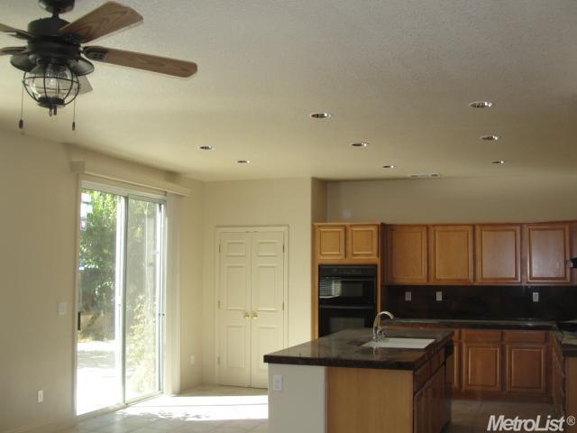 1320 Whispering Wind Dr, Tracy, CA 95377 photo 5