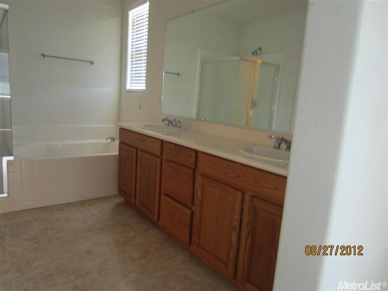 6572 Mello Ave, Winton, CA 95388 photo 8