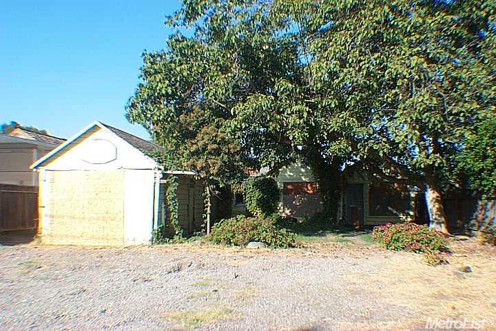 633 N Stockton, Ripon, CA 95366 photo 1