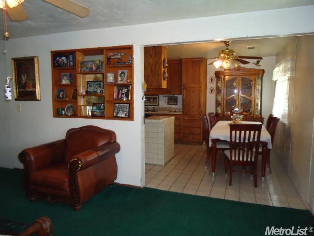 924 Roselawn Ave, Modesto, CA 95351 photo 4