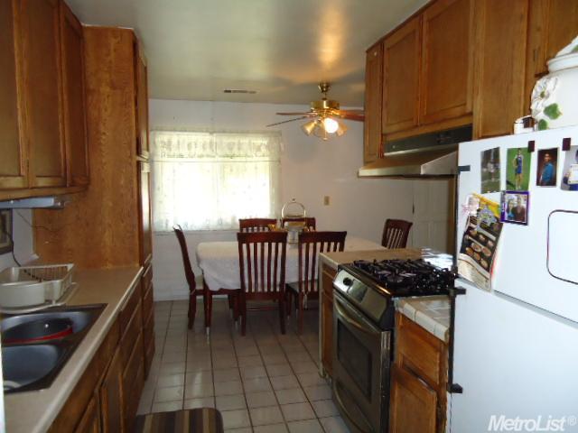 924 Roselawn Ave, Modesto, CA 95351 photo 6
