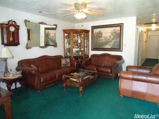 924 Roselawn Ave, Modesto, CA 95351 photo 3
