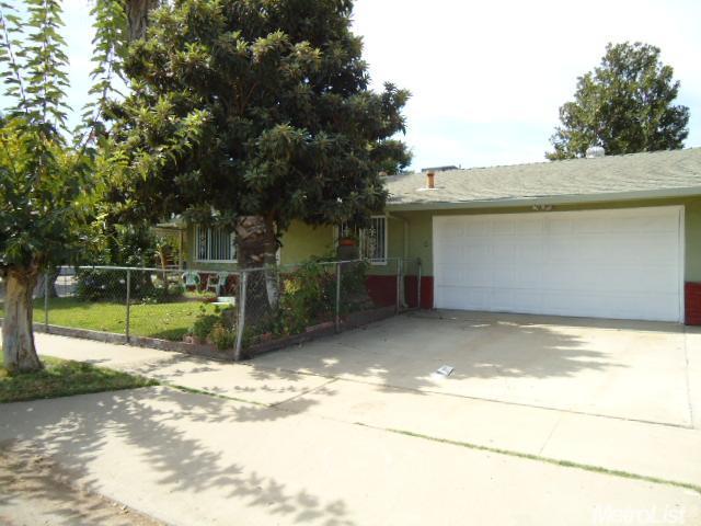 924 Roselawn Ave, Modesto, CA 95351 photo 2