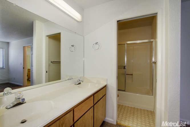 3105 Newport Ter, Davis, CA 95618 photo 9