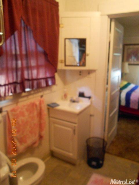 215 Ruberto St, Modesto, CA 95351 photo 6