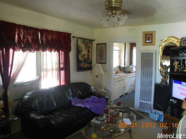 215 Ruberto St, Modesto, CA 95351 photo 2