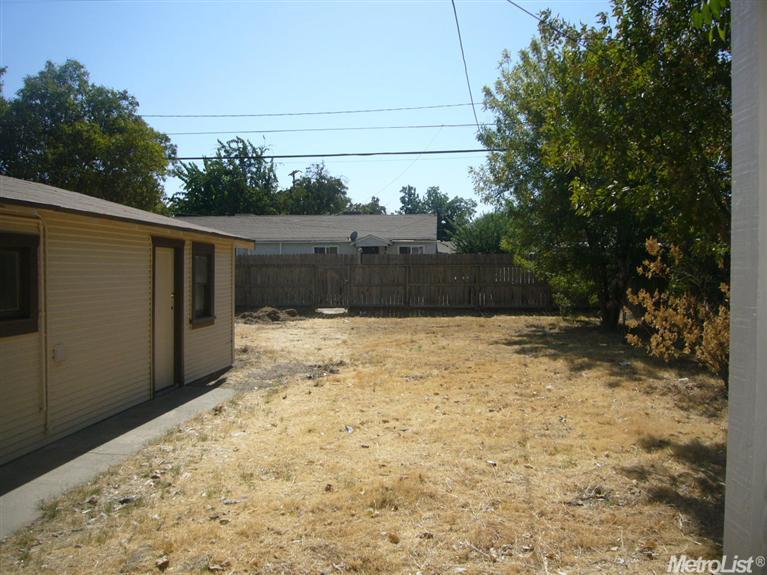 804 N Broadway, Turlock, CA 95380 photo 9