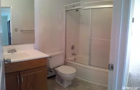 1364 Windgate Dr, Manteca, CA 95336 photo 11