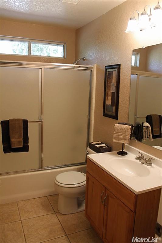 4600 Stuart Pl, Rocklin, CA 95765 photo 5