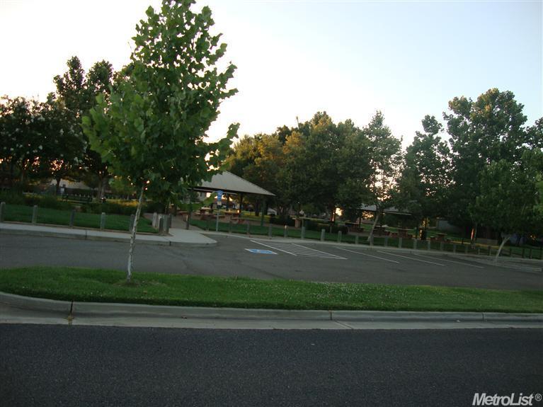 10712 Ivoryton Way, Mather, CA 95655 photo 2