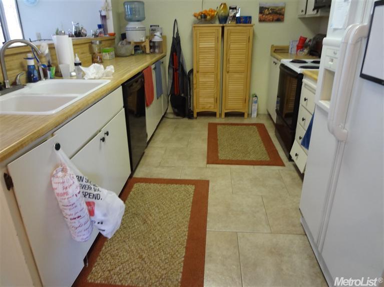 1416 Elena Dr, Ripon, CA 95366 photo 3