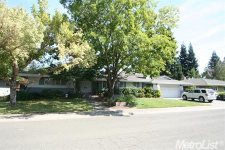 3812 Dell Rd, Carmichael, CA 95608 photo 1