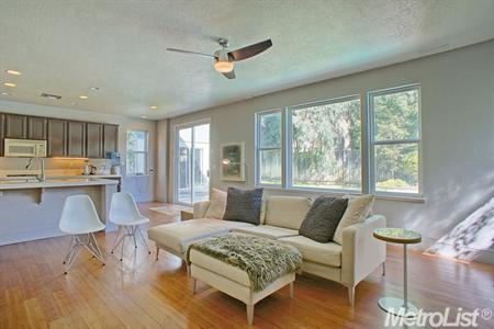 2610 Hartley St, Davis, CA 95618 photo 4