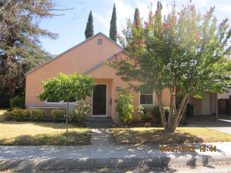 102 Sycamore St, Lodi, CA 95240 photo 1