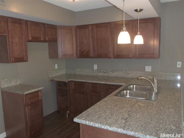 4250 Paradise Dr, Carmichael, CA 95608 photo 3