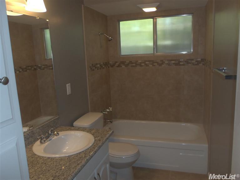 4250 Paradise Dr, Carmichael, CA 95608 photo 8