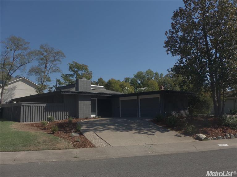 4250 Paradise Dr, Carmichael, CA 95608 photo 1