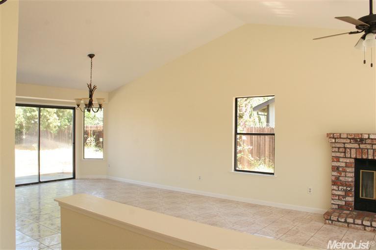 259 W E St, Galt, CA 95632 photo 3
